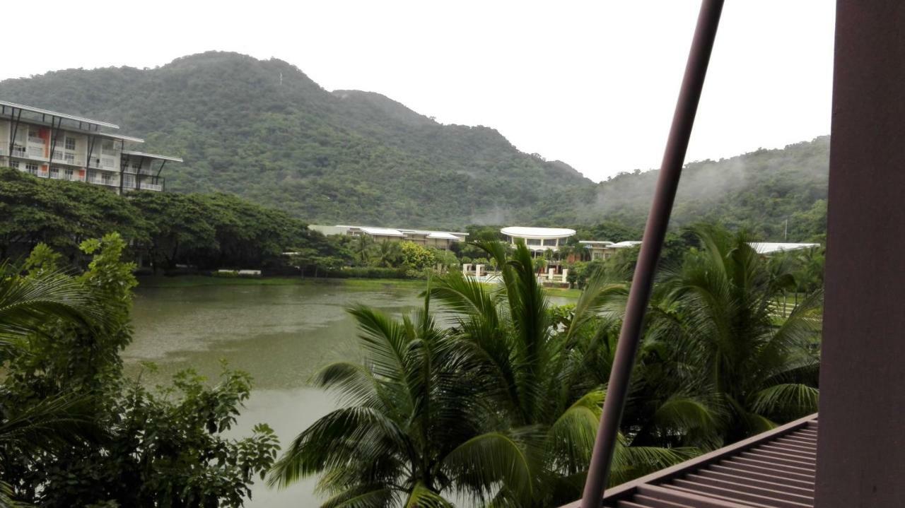 Lagoon View Family Suite In Pico De Loro Cove, ナスグブ エクステリア 写真