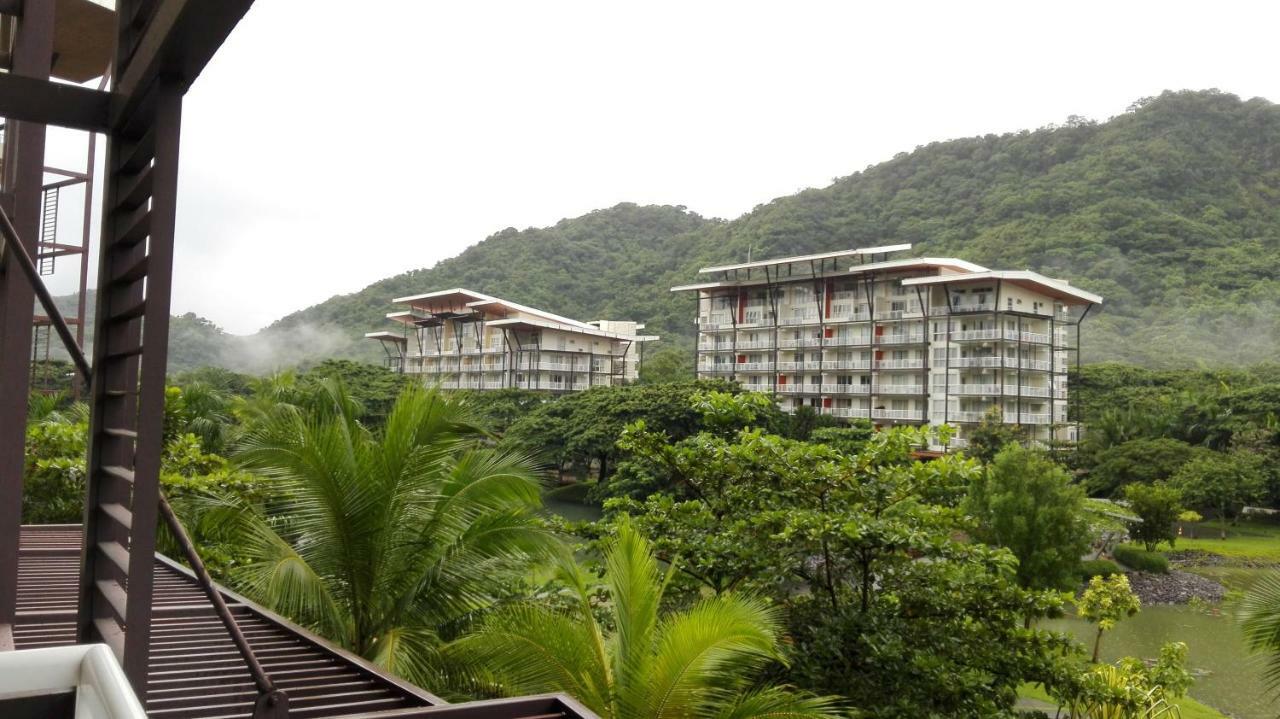 Lagoon View Family Suite In Pico De Loro Cove, ナスグブ エクステリア 写真